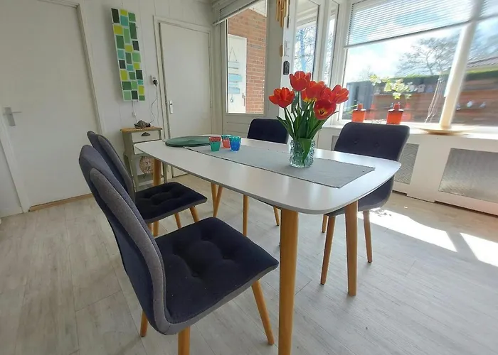 Semesterbostad Retreat In Sint Maartenszee *