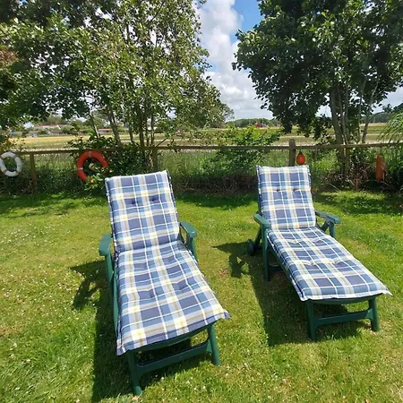 For 4 Guest Holiday home Sint Maartensvlotbrug