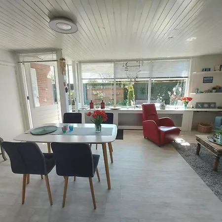 Retreat In Sint Maartenszee * Sint Maartensvlotbrug